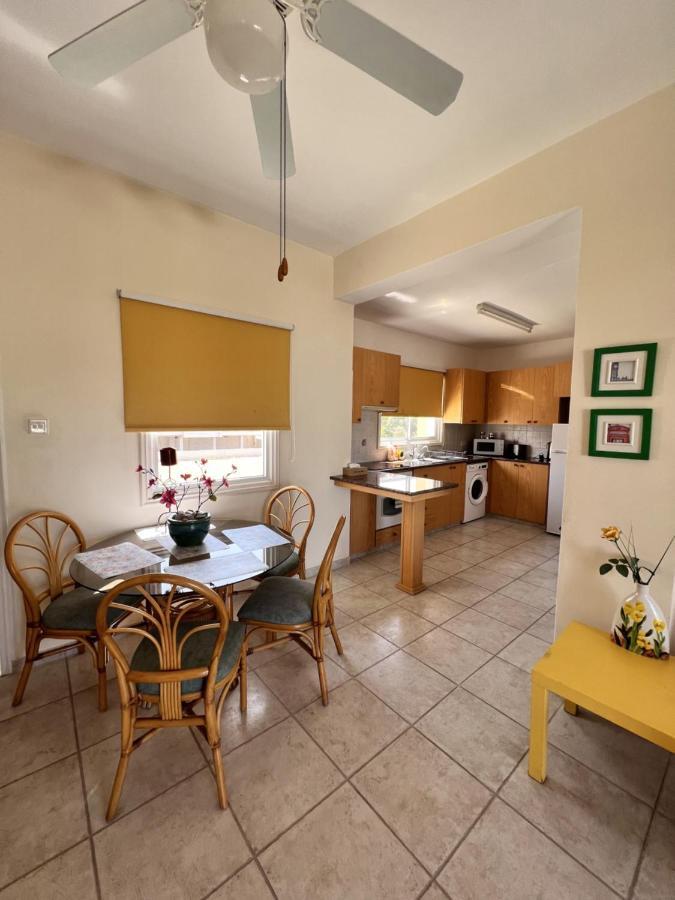 Ferienwohnung Sirena Kings Paphos Exterior foto
