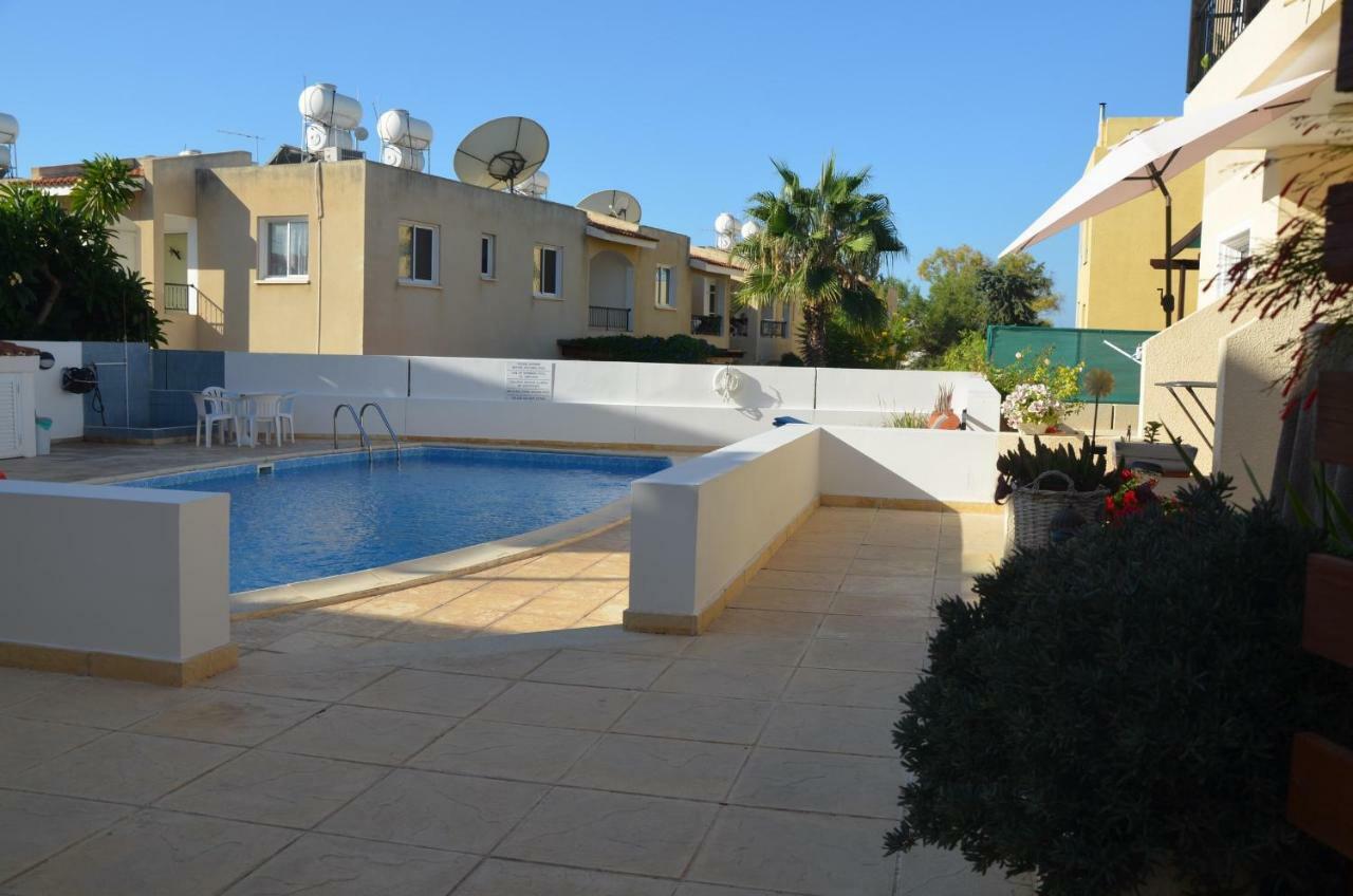 Ferienwohnung Sirena Kings Paphos Exterior foto